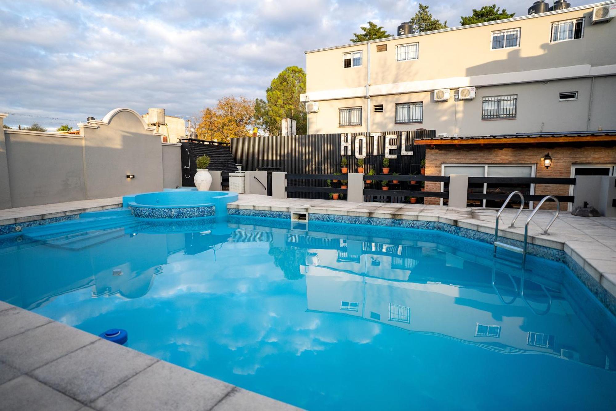 Nuevo Centro Hotel Вилья-Карлос-Пас Экстерьер фото